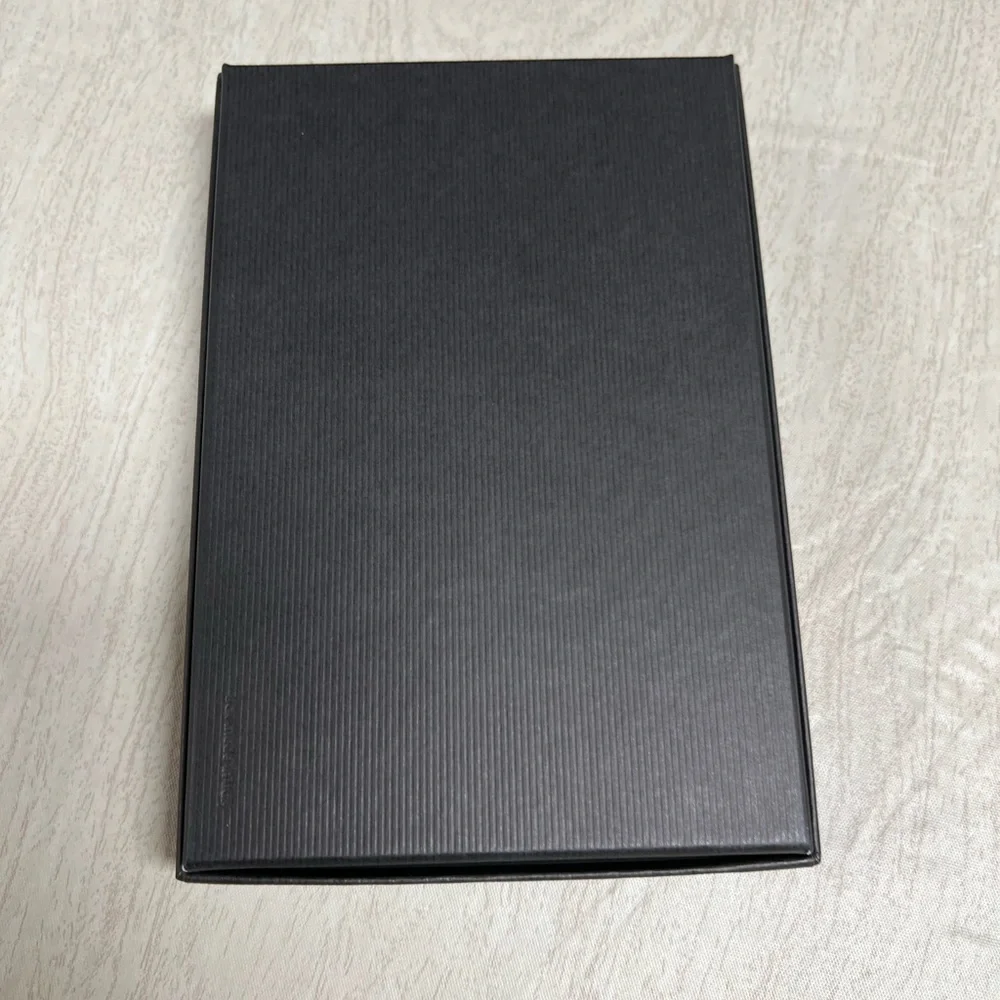 Gucci Blind for Love GG Monogram bee iPhone case for 6 / 7 / 8 - Picture 8 of 11